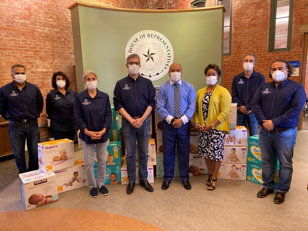 M.T.O. Dallas Partners with Mayor and State Representative to Donate to Local Community
