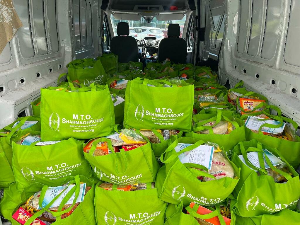 MTO Orange County Donated 110 Bags of Groceries to Families in Need