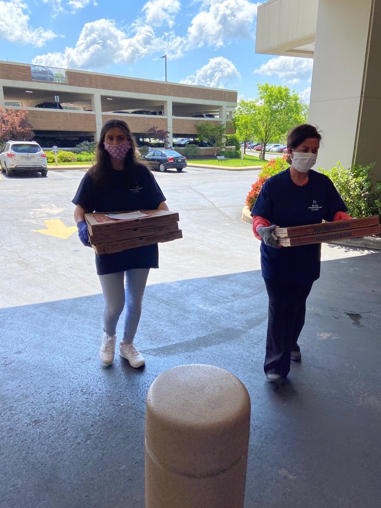 Donation of Pizza to St. Luke's Hospital in St. Louis 