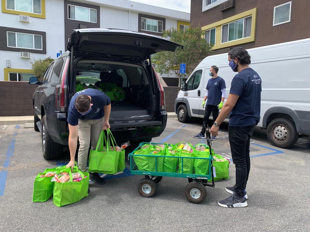 M.T.O. Volunteers Donate Groceries to Local Senior Housing Facilities in Los Angeles