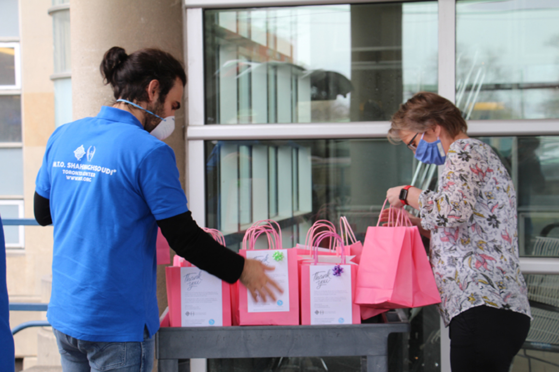 Frontline Nurses of Toronto East General Hospital Receive Thank You Gift Bags from M.T.O. Volunteers