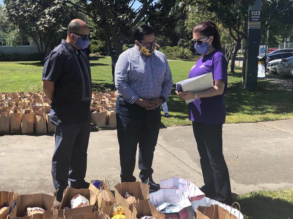 Berkeley M.T.O. Partners with Mayor to Host Food Donation Drive at Bear Pantry