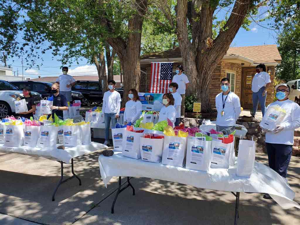 State Representative Alec Garnett and Kevin Van Winkle join M.T.O. Denver in Food Donations