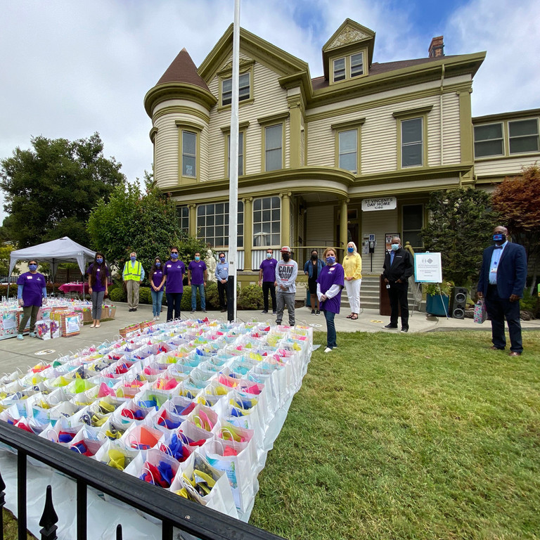 500 Bags of School Supplies Donated to Oakland Youth Community