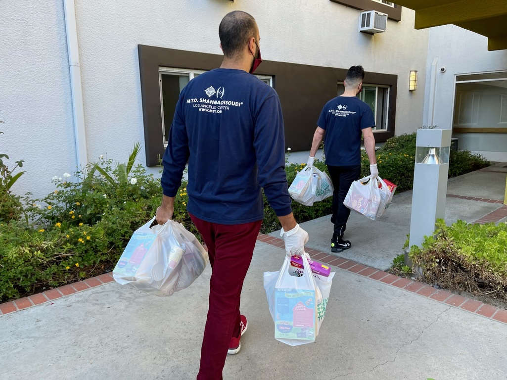 Sherman Way Senior Housing Receive Food Packages from M.T.O. Los Angeles