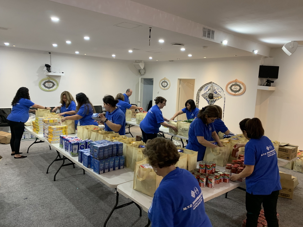 M.T.O. Sydney Centre Donates Hundreds of Care Packages in Celebration of the end of Ramadan