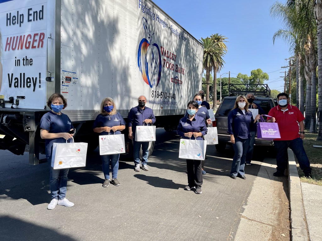M.T.O. Los Angeles Celebrates Eid al-Adha by Donating Food and PPE