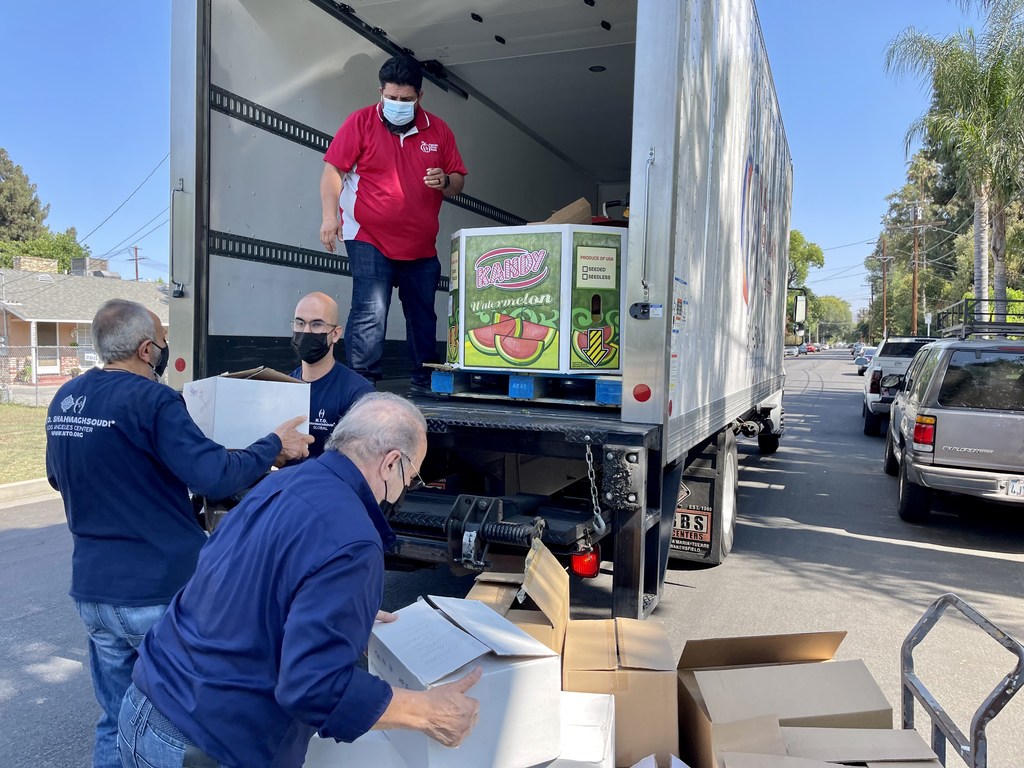 M.T.O. Los Angeles Celebrates Eid al-Adha by Donating Food and PPE
